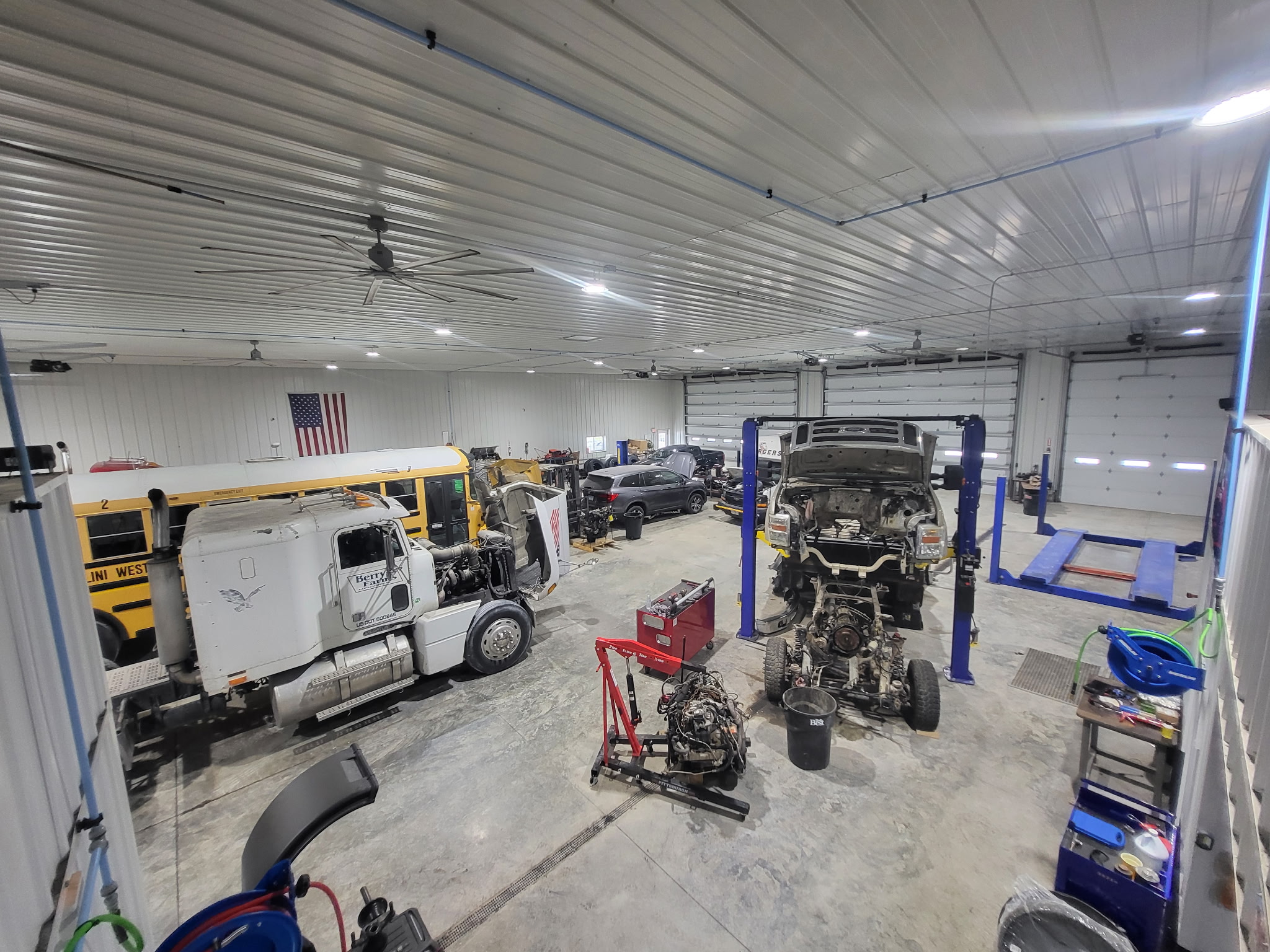 Illini Truck & Trailer Repair at work